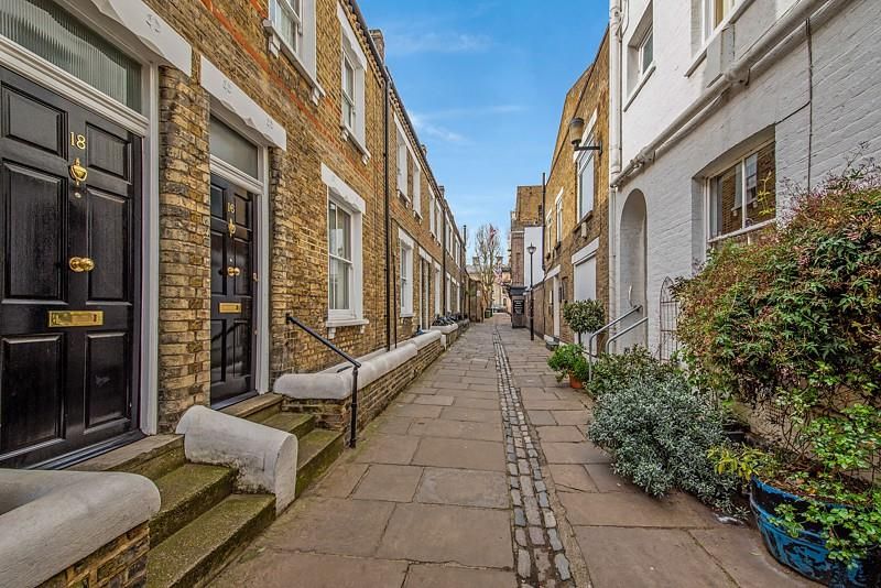 Property photo 1 of 11 Image