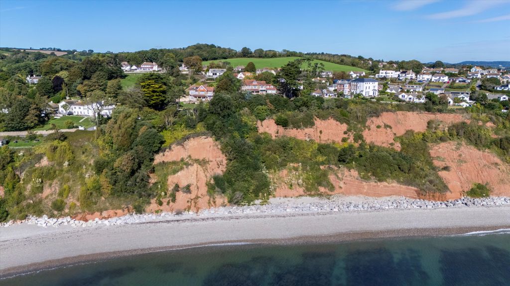 Property photo 3 of 23 Image