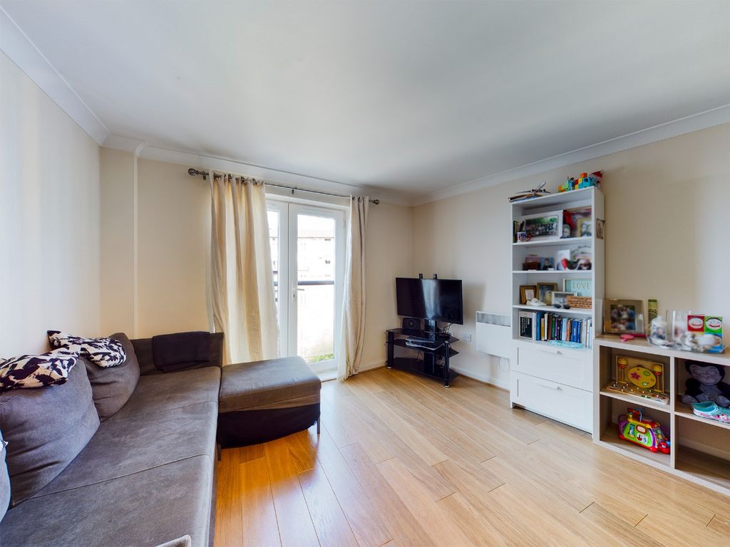 Property photo 2 of 13 1592254