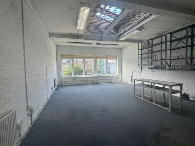 Property photo 2 of 9 6.Jpg