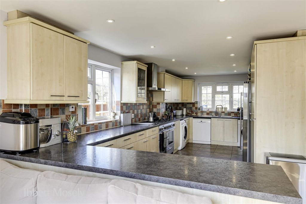 Property photo 2 of 28 19 Kitchen.Jpg