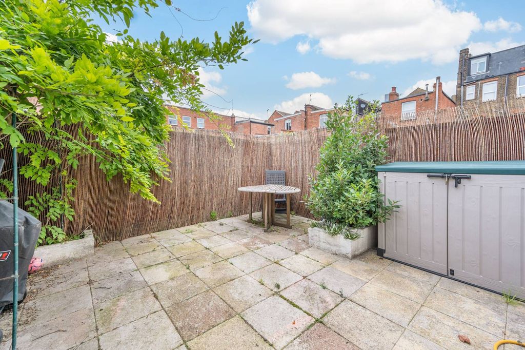 Property photo 2 of 10