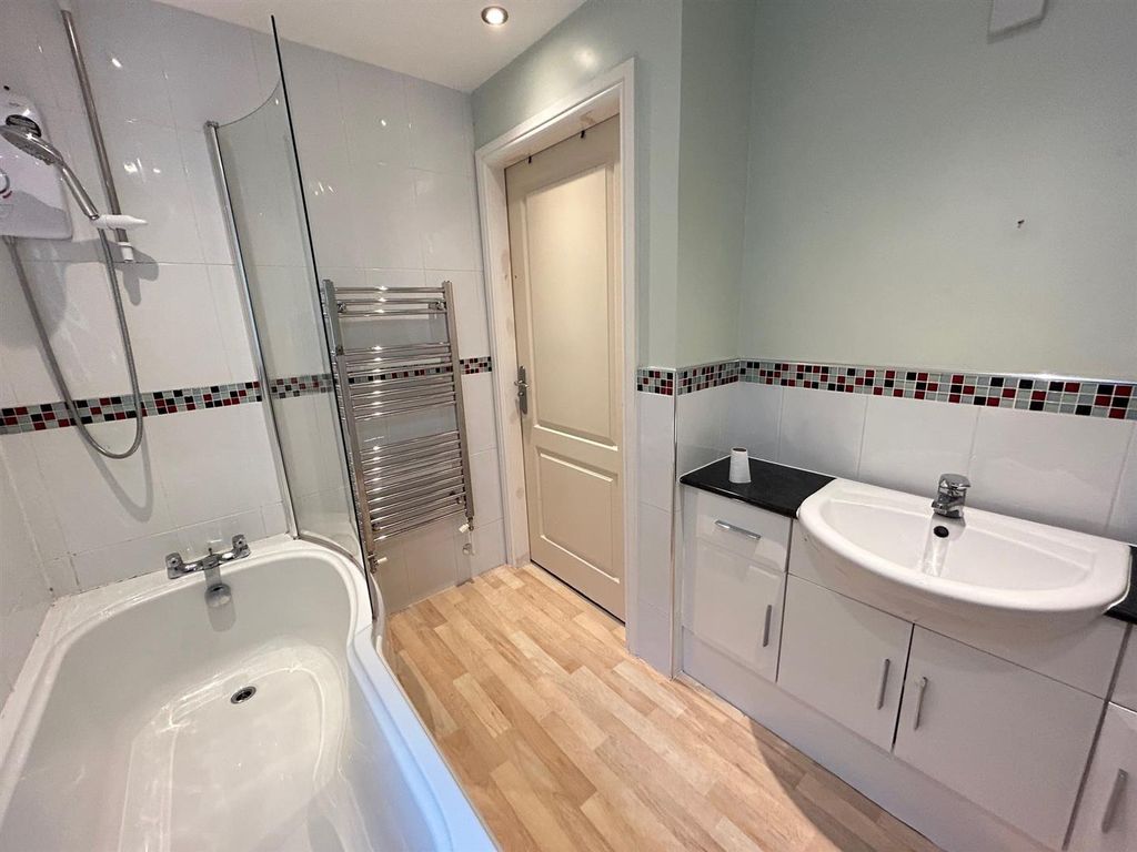 Property photo 3 of 9 5.Jpg