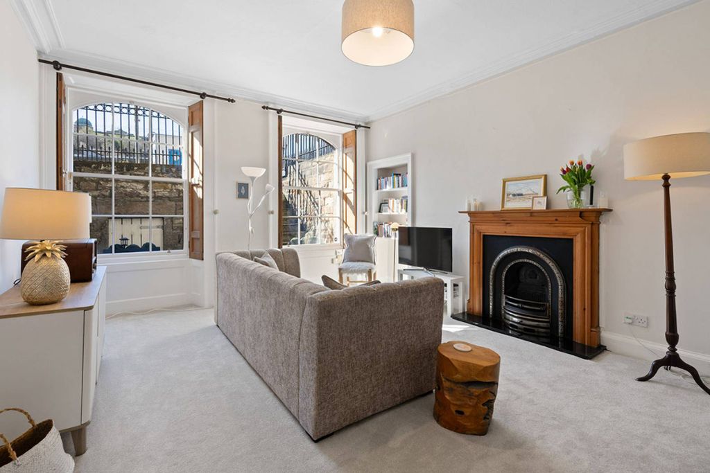 Property photo 3 of 21