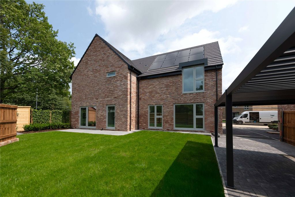 Property photo 1 of 20 Picture No. 32