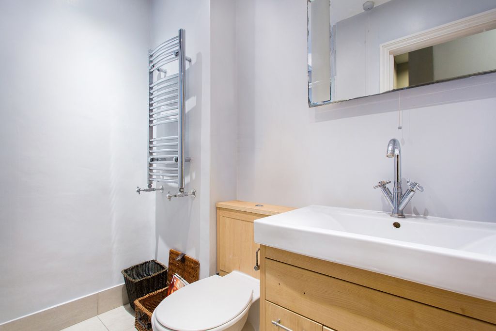 Property photo 3 of 6 3