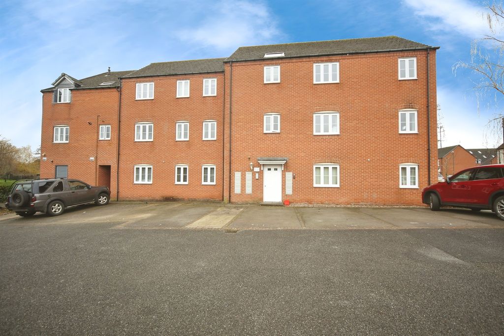 Property photo 1 of 25