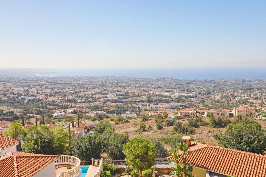 Property photo 3 of 48