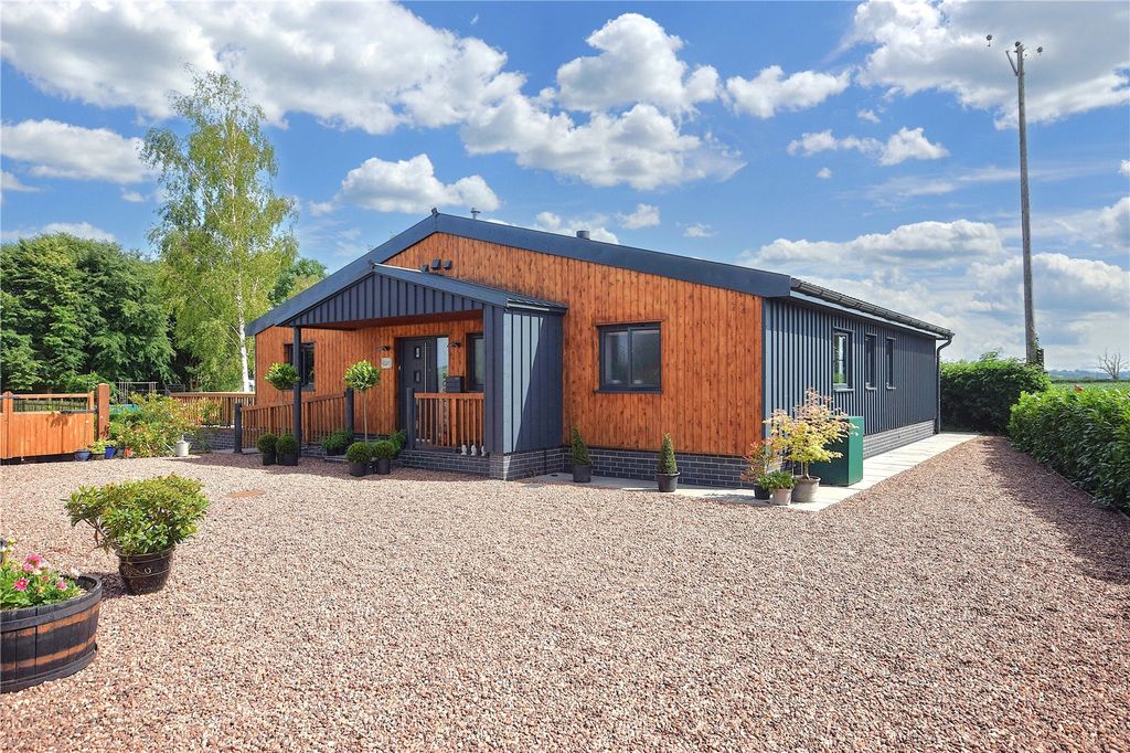 Property photo 1 of 37 Picture No. 31