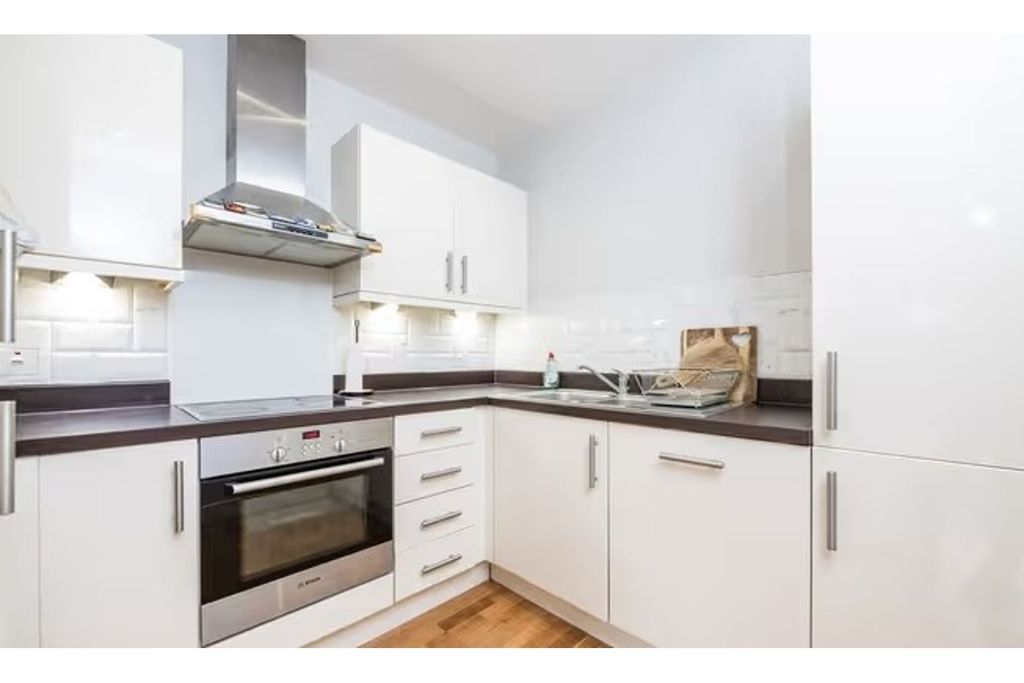 Property photo 3 of 14 Kitchen