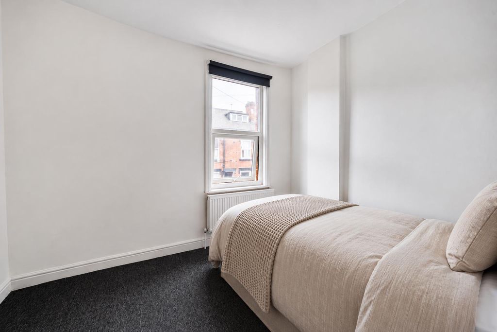 Property photo 2 of 12 1585Adb7-F3Fe-496A-Bd47-2Be49Aeca752.Png