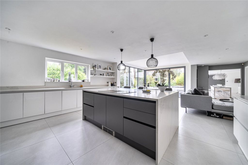 Property photo 2 of 31 Picture 2