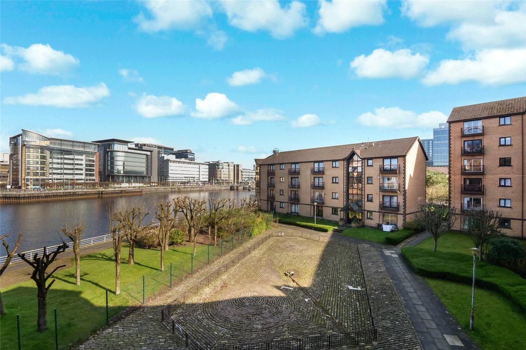 Property photo 2 of 22 Picture No. 07