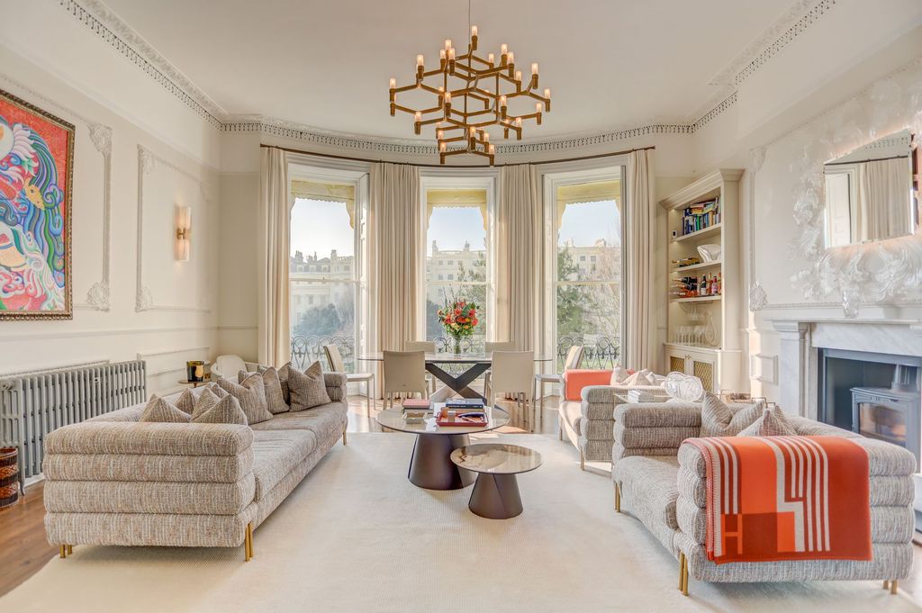 Property photo 2 of 24