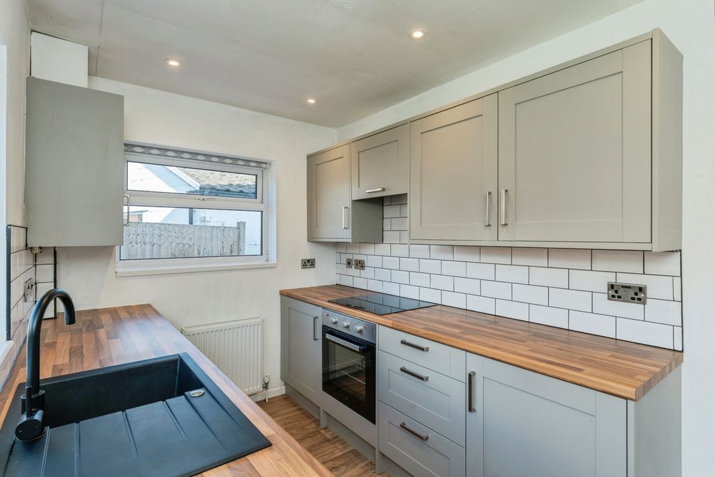 Property photo 2 of 20 Pbox-Img.Jpg