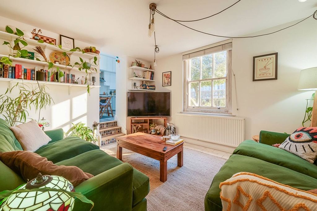 Property photo 2 of 14