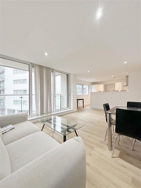 Property photo 3 of 33