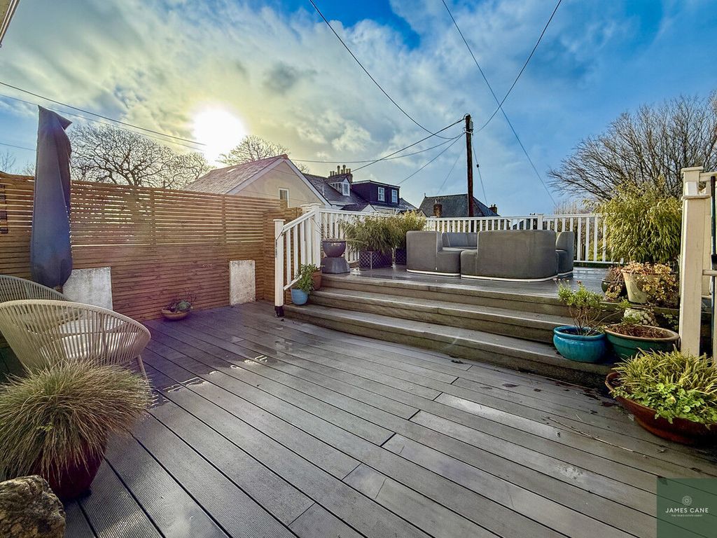 Property photo 3 of 22