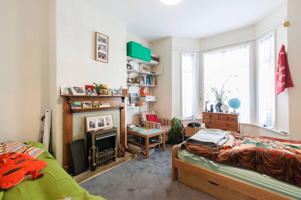 Property photo 1 of 5
