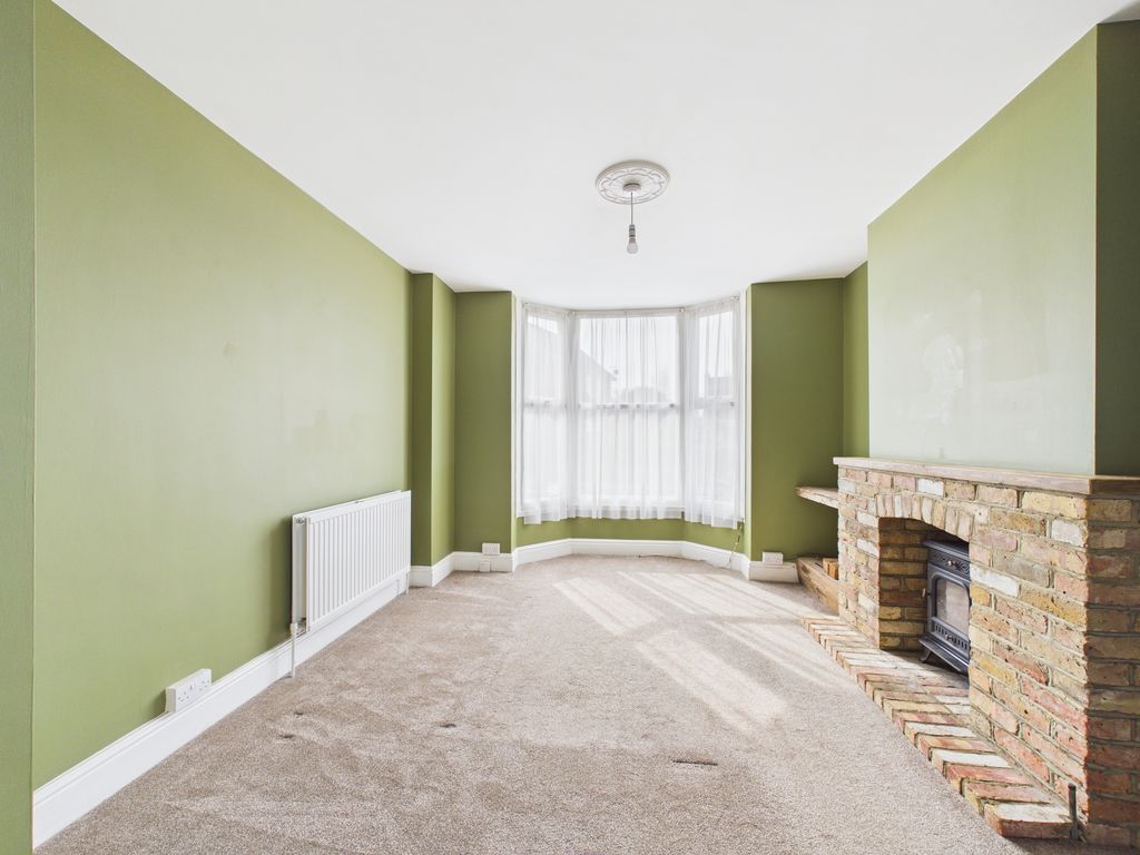 Property photo 3 of 15 Photo 4