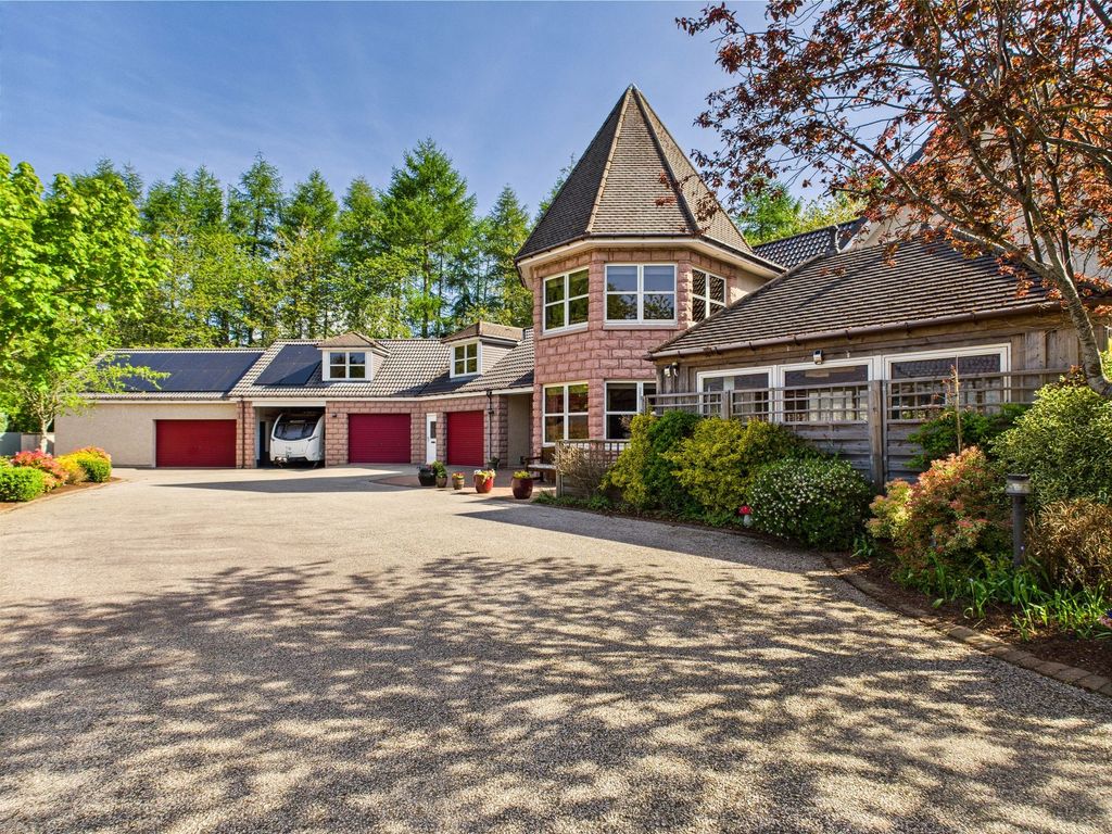 Property photo 2 of 58