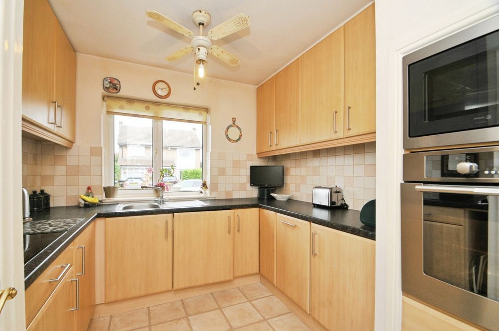 Property photo 2 of 17 Photo