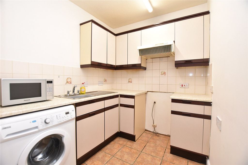 Property photo 3 of 13 Picture No. 30