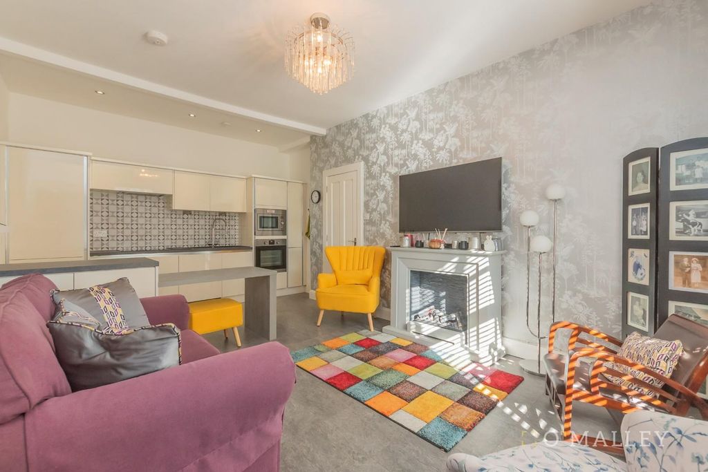 Property photo 2 of 15 Living Room