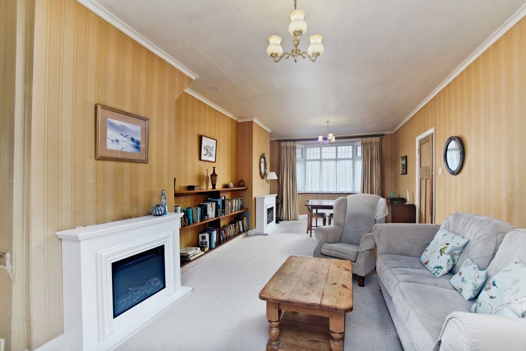 Property photo 2 of 21 Pbox-Img.Jpg