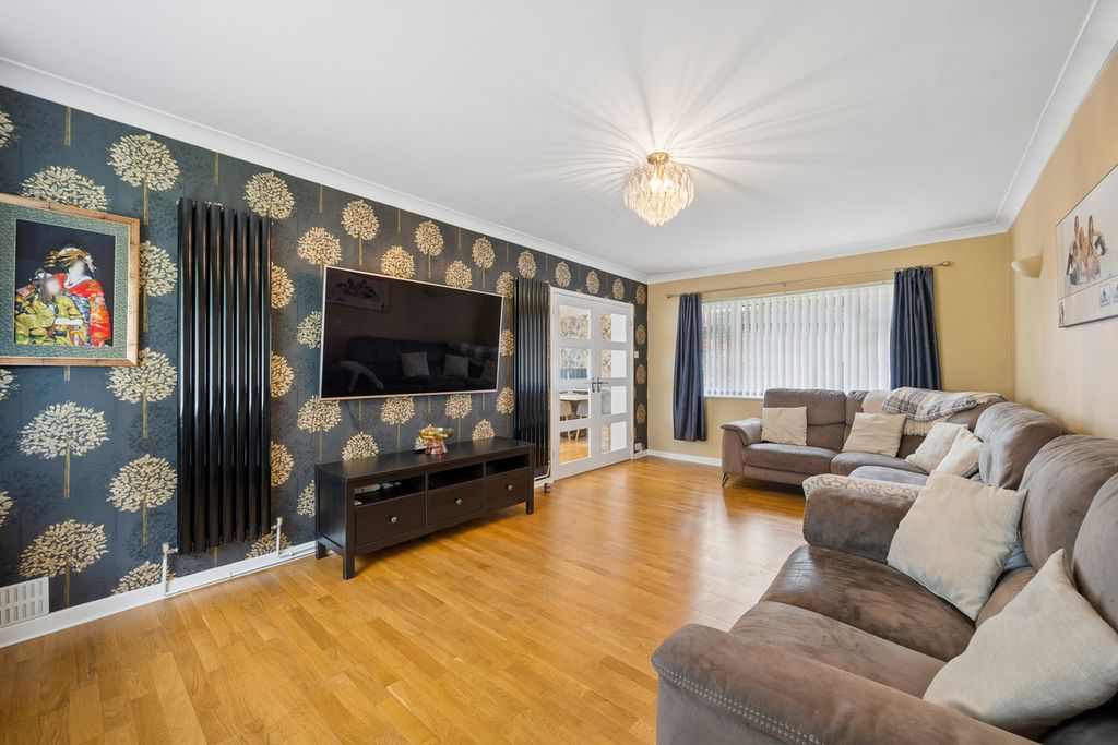 Property photo 2 of 42