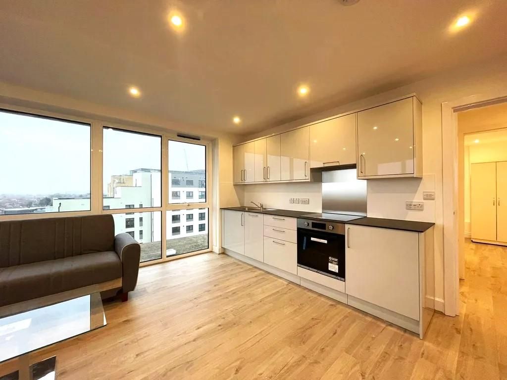Property photo 1 of 12