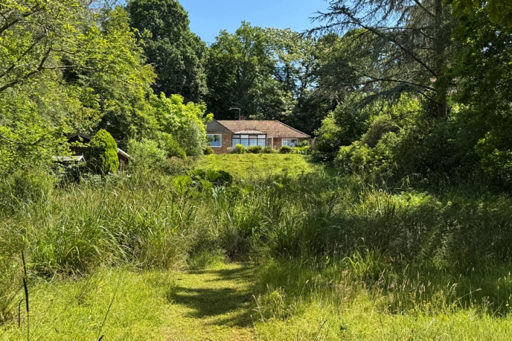 Property photo 2 of 33