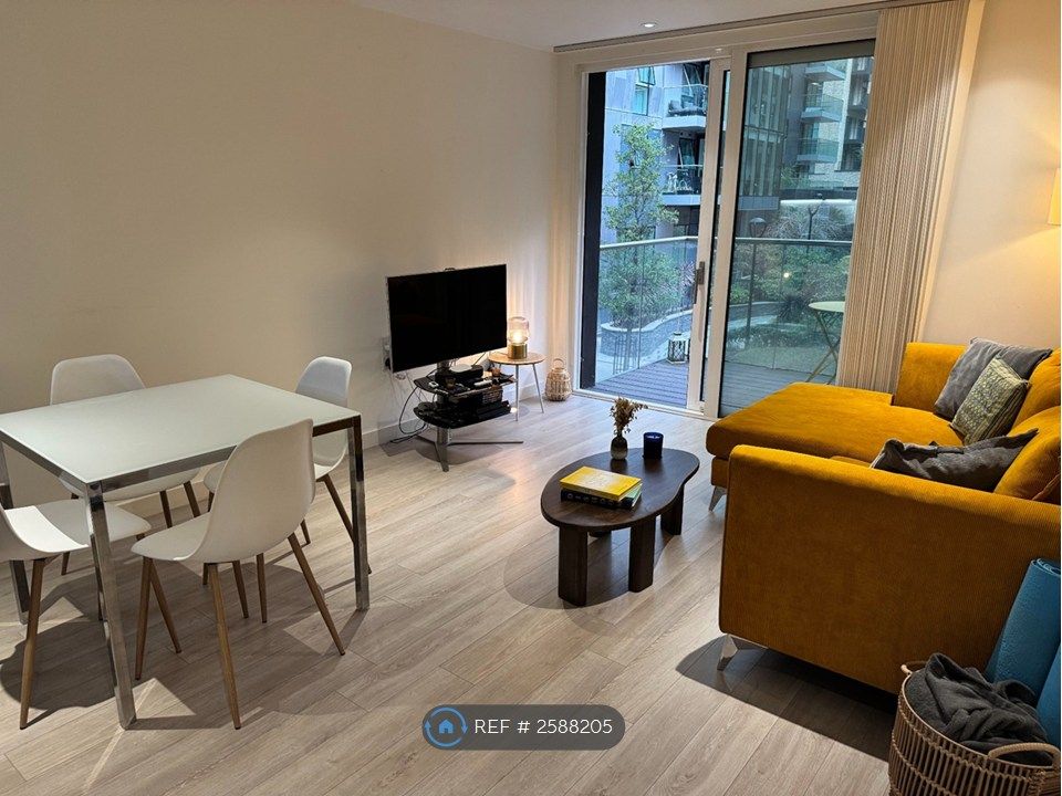Property photo 1 of 29 Open-Plan Kitchen / Living