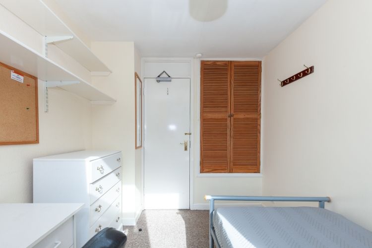 Property photo 2 of 7 235823