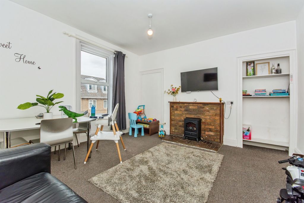 Property photo 3 of 17