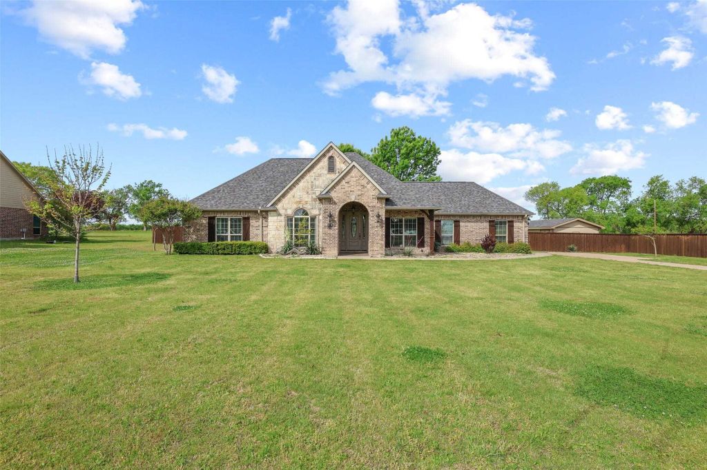 Property photo 1 of 31