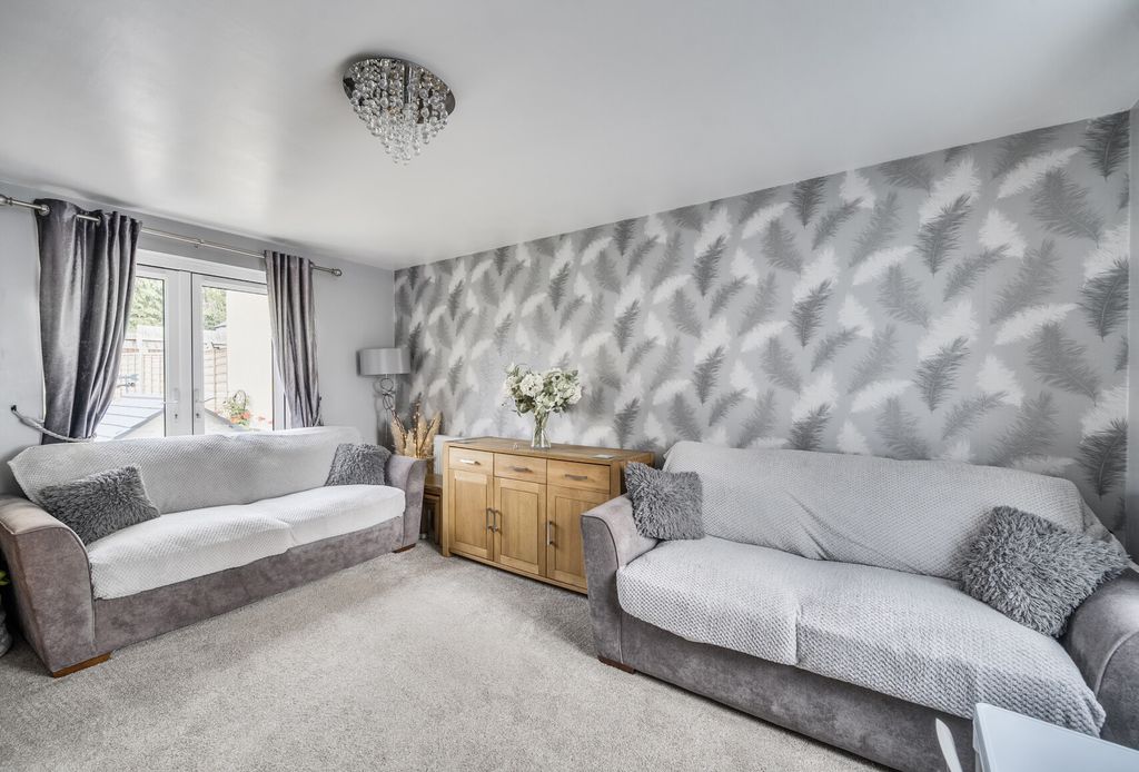 Property photo 3 of 22 1356456-12-68d3c1...
