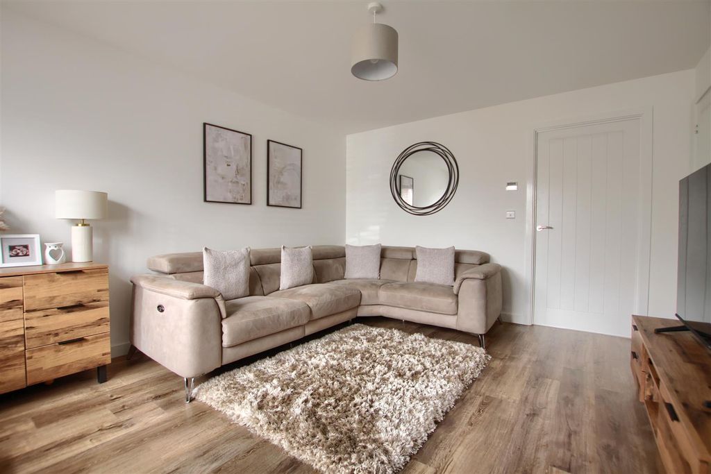 Property photo 2 of 12 Fw2.Jpg