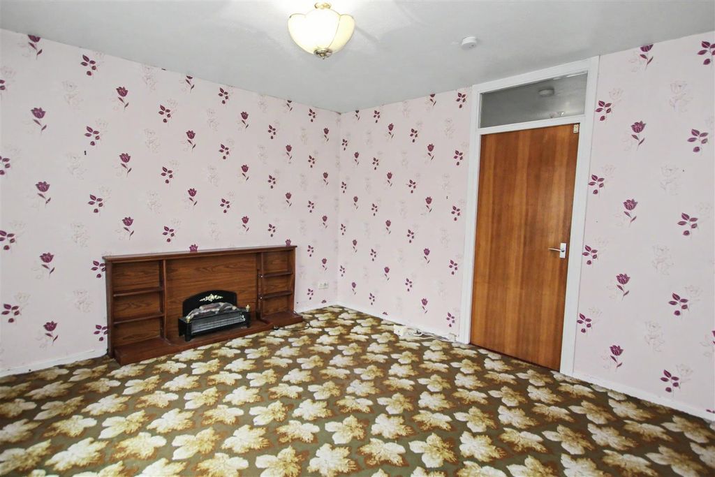 Property photo 3 of 10 3.Jpg