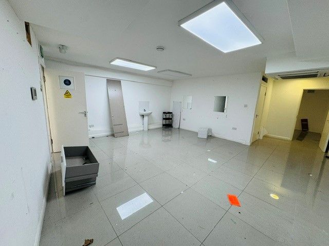 Property photo 3 of 8 Photo 5