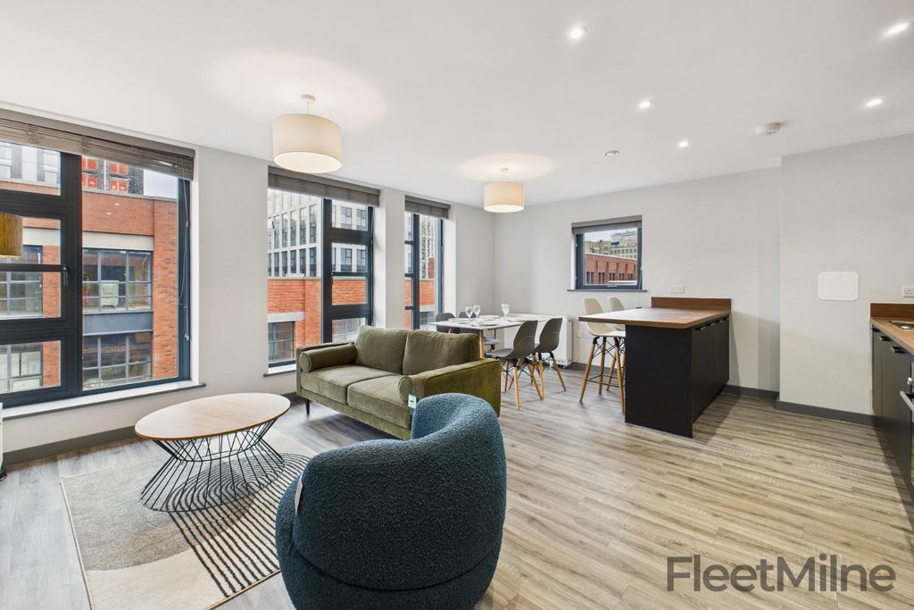 Property photo 1 of 13 Living/Dining Room