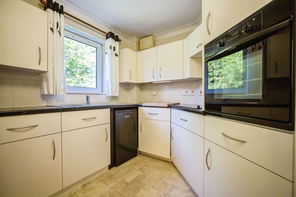 Property photo 3 of 13 Kitchen