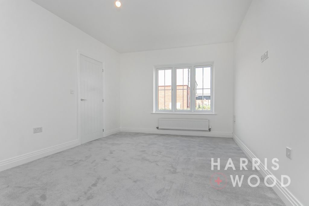 Property photo 3 of 32 4429864