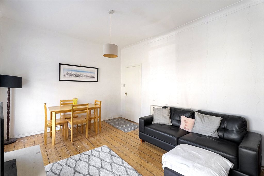 Property photo 3 of 10 Picture No. 04