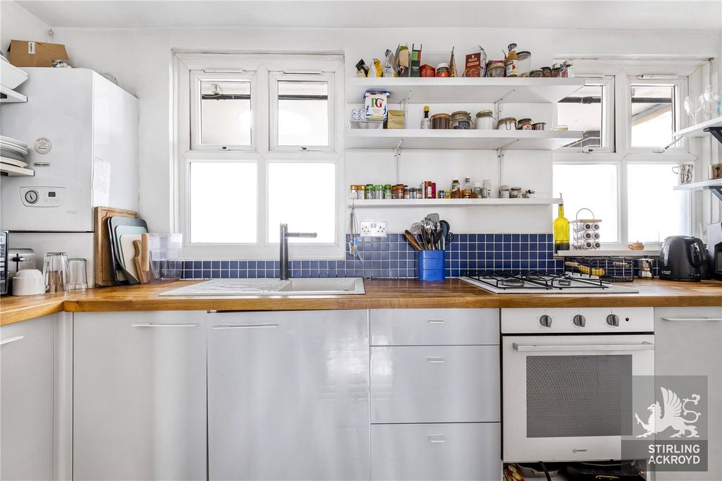 Property photo 3 of 13 Kitchen