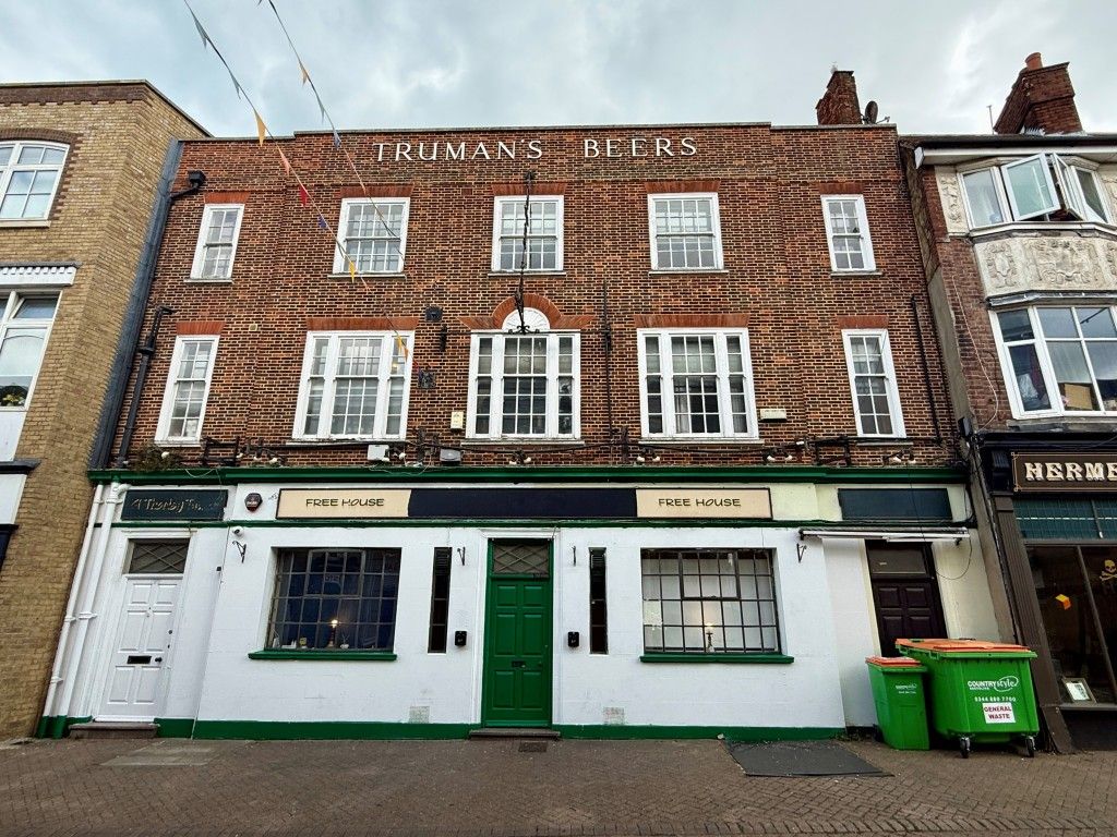 Property photo 1 of 26 Mixed Use Building In High Street