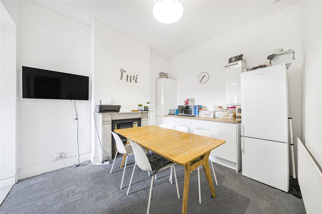 Property photo 3 of 16 Picture No. 04