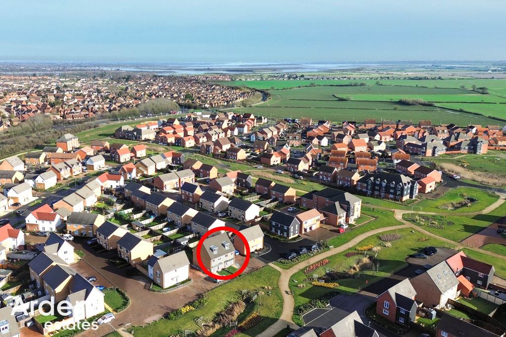 Property photo 2 of 26