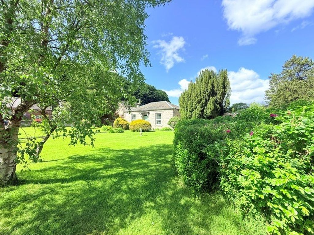 Property photo 3 of 32