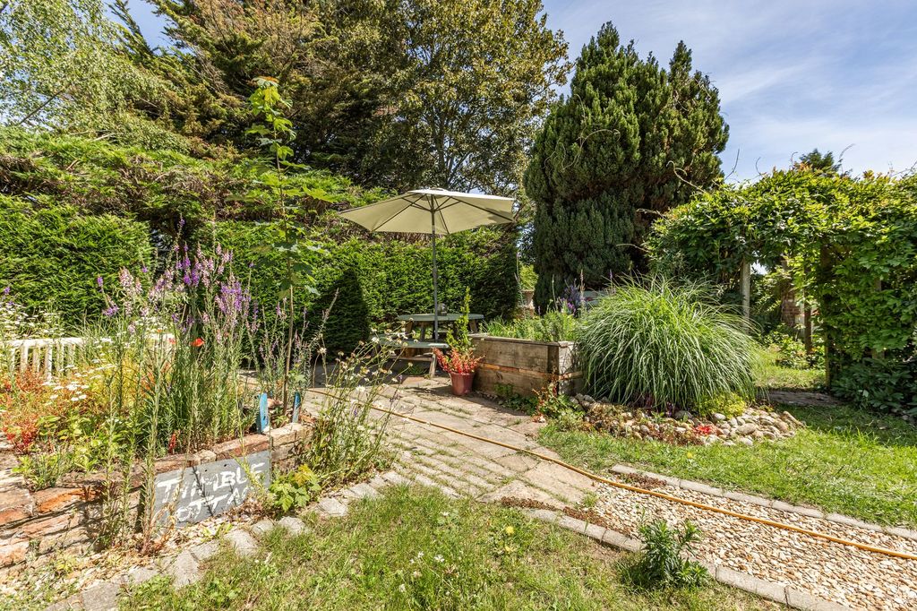 Property photo 3 of 16